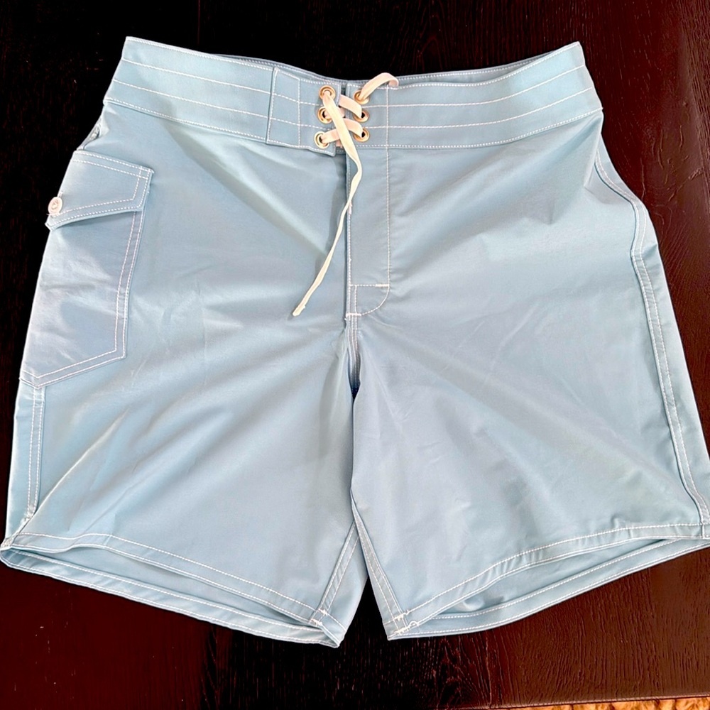 Birdwell Beach Britches, men’s size 32.